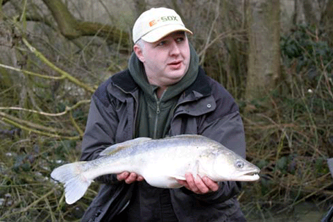 Andrj Trzcinski 7lb 10oz Zander 1.gif